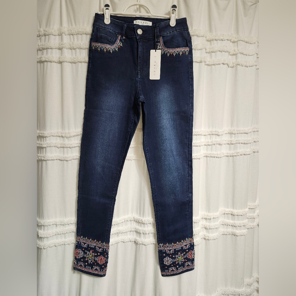 BNWT, Carreli Dark Blue Embroidered Jeans. Size 27